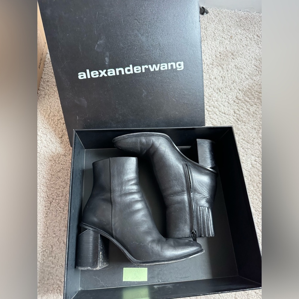 Alexander Wang Anna Mid Bootie Cut Out Black Leather 38 US 7.5 - Picture 2 of 9